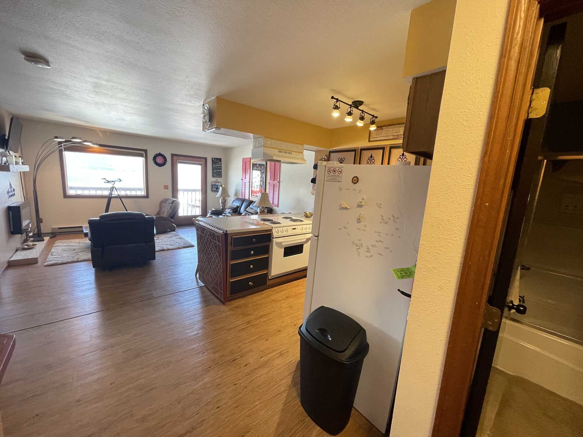 Seward Alaska Baywatch Kitchen