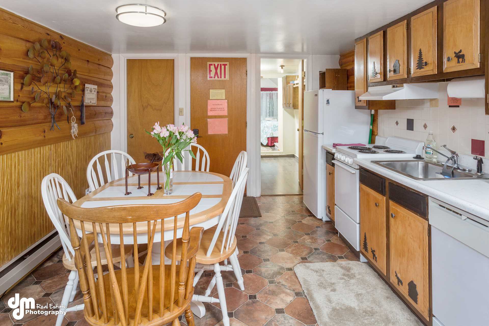 Seward Alaska rental condos  Kitchen