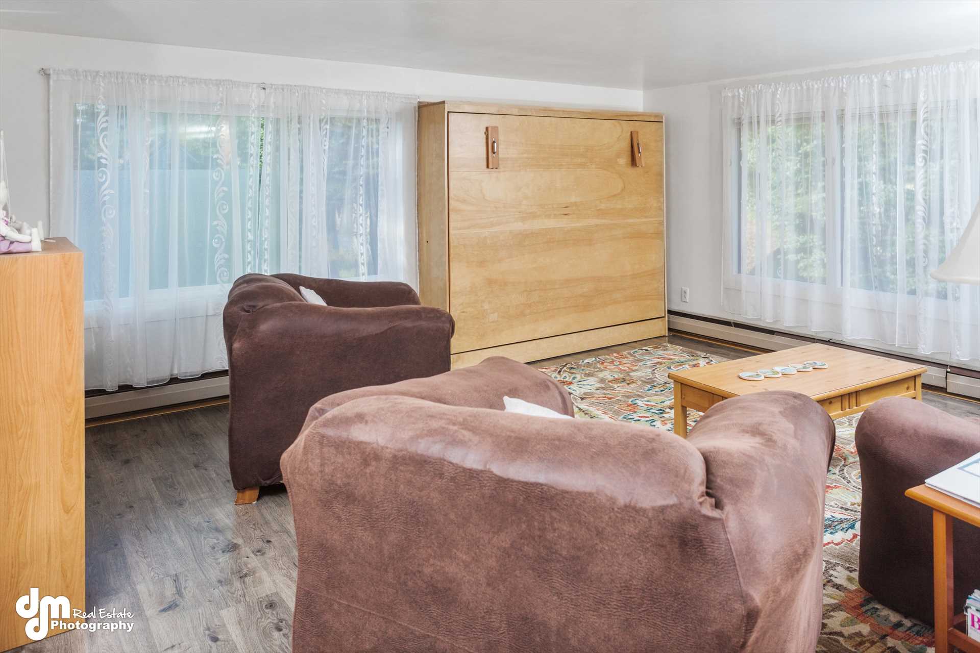 Seward Alaska rental condos  Living Area