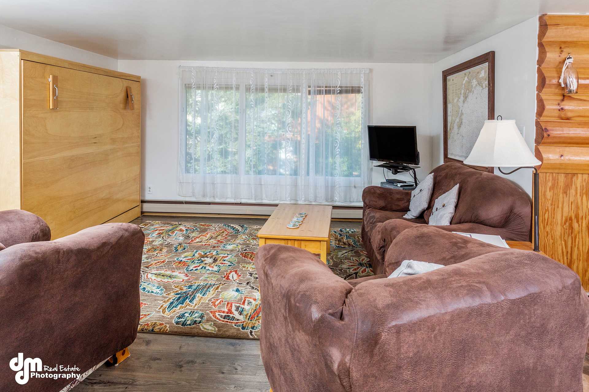 Seward Alaska rental condos  Living Area