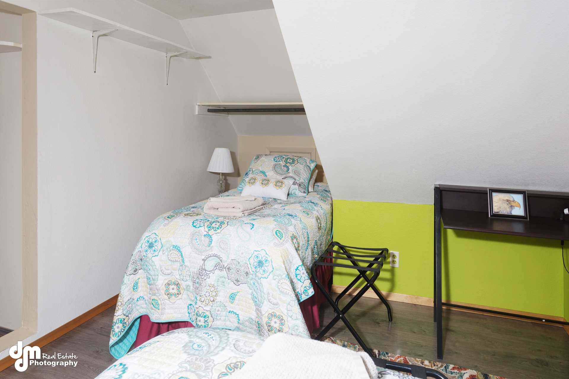 Seward Alaska rental condos  Twin Beds