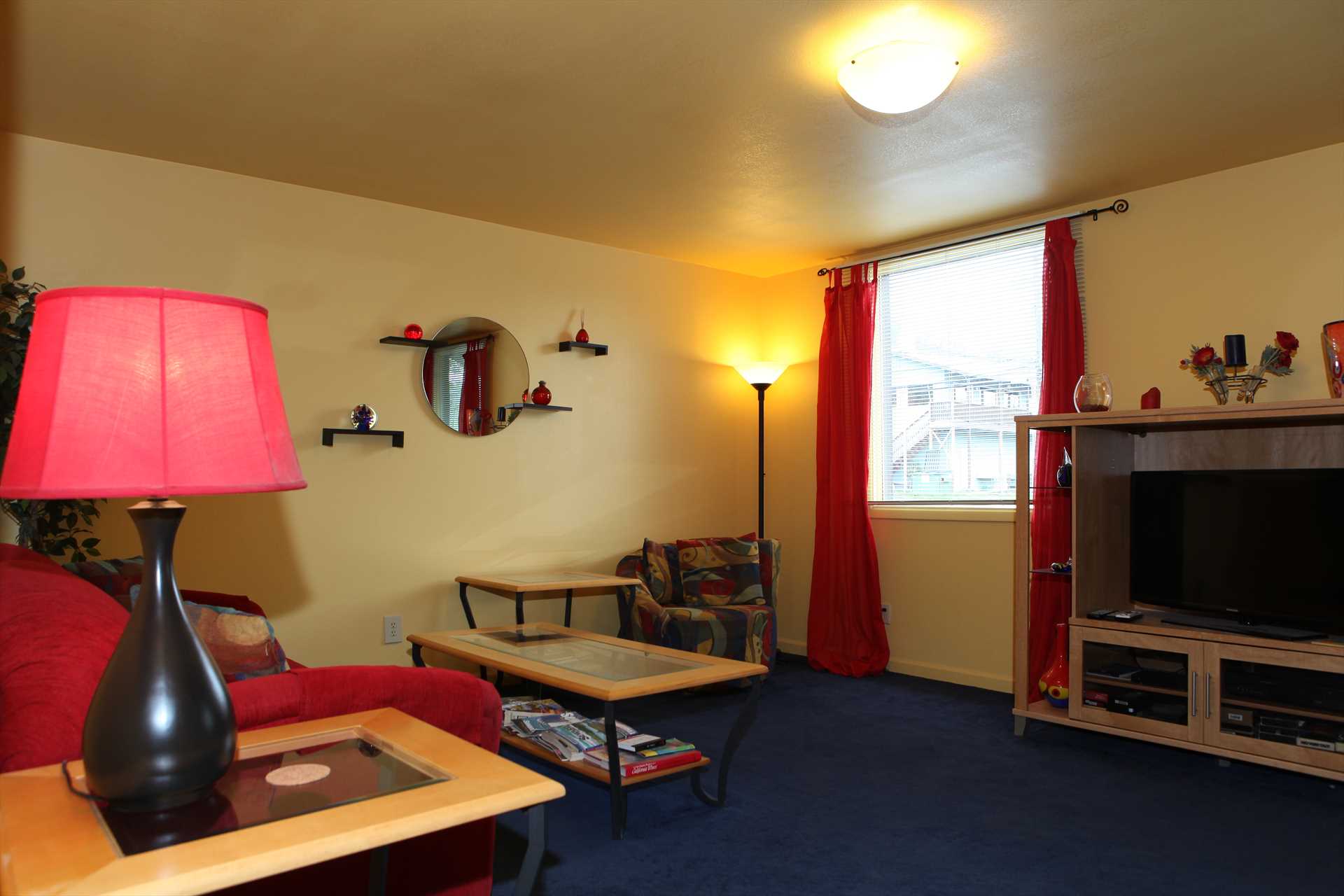 Seward lodging options Living Area